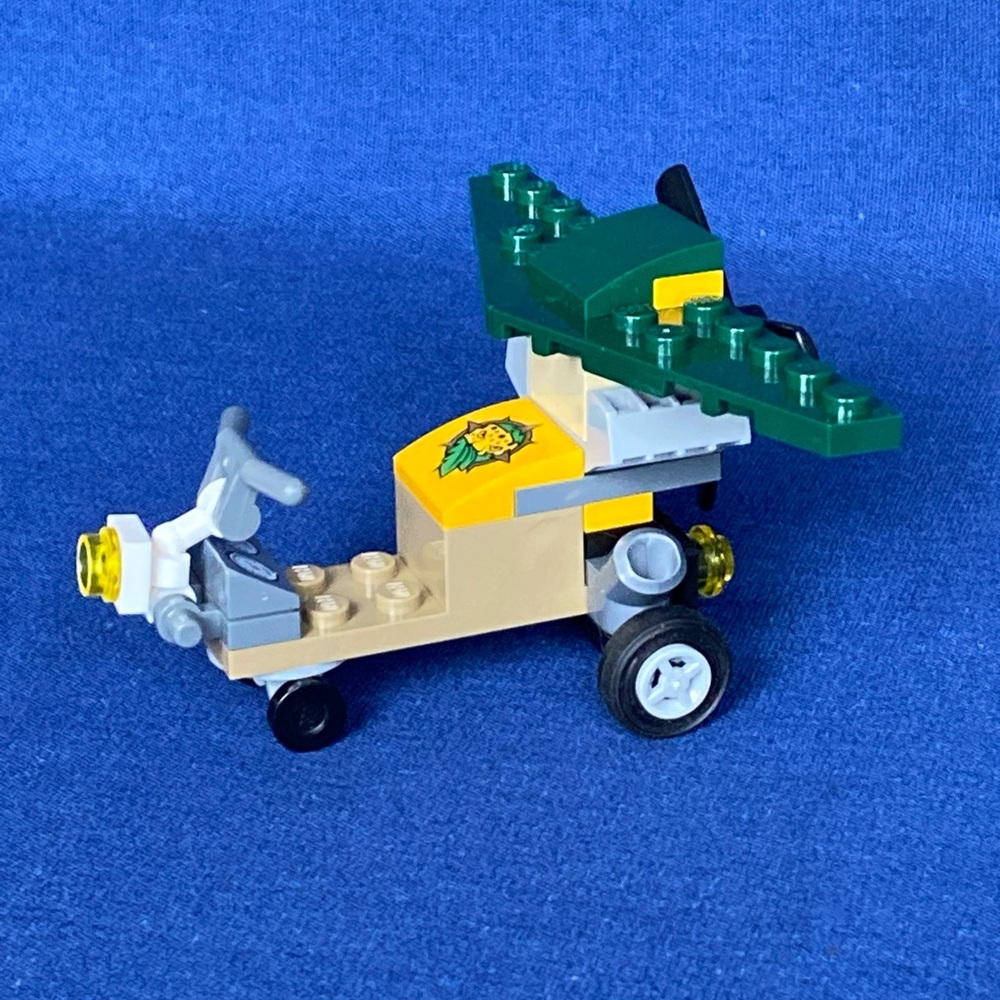 LEGO Glider, Exclusive Monthly Mini Build Set #40284, Complete, 29 Pcs